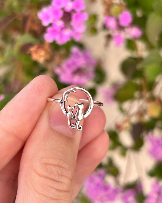 Cats on Moon Ring, Sterling Silver Cat Ring, Crescent Moon Ring, Cat Lover Gift, Minimalist Animal Jewelry, Oxidized 925 Silver Ring