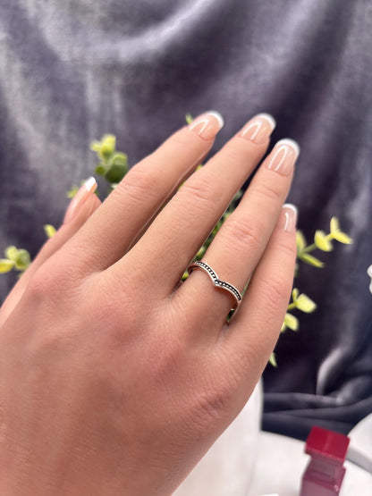 4mm 925 Sterling Silver Chevron Ring, Minimalist V Ring, Stacking Ring, Dainty Silver Band, Promise Ring for Her, Delicate Gift