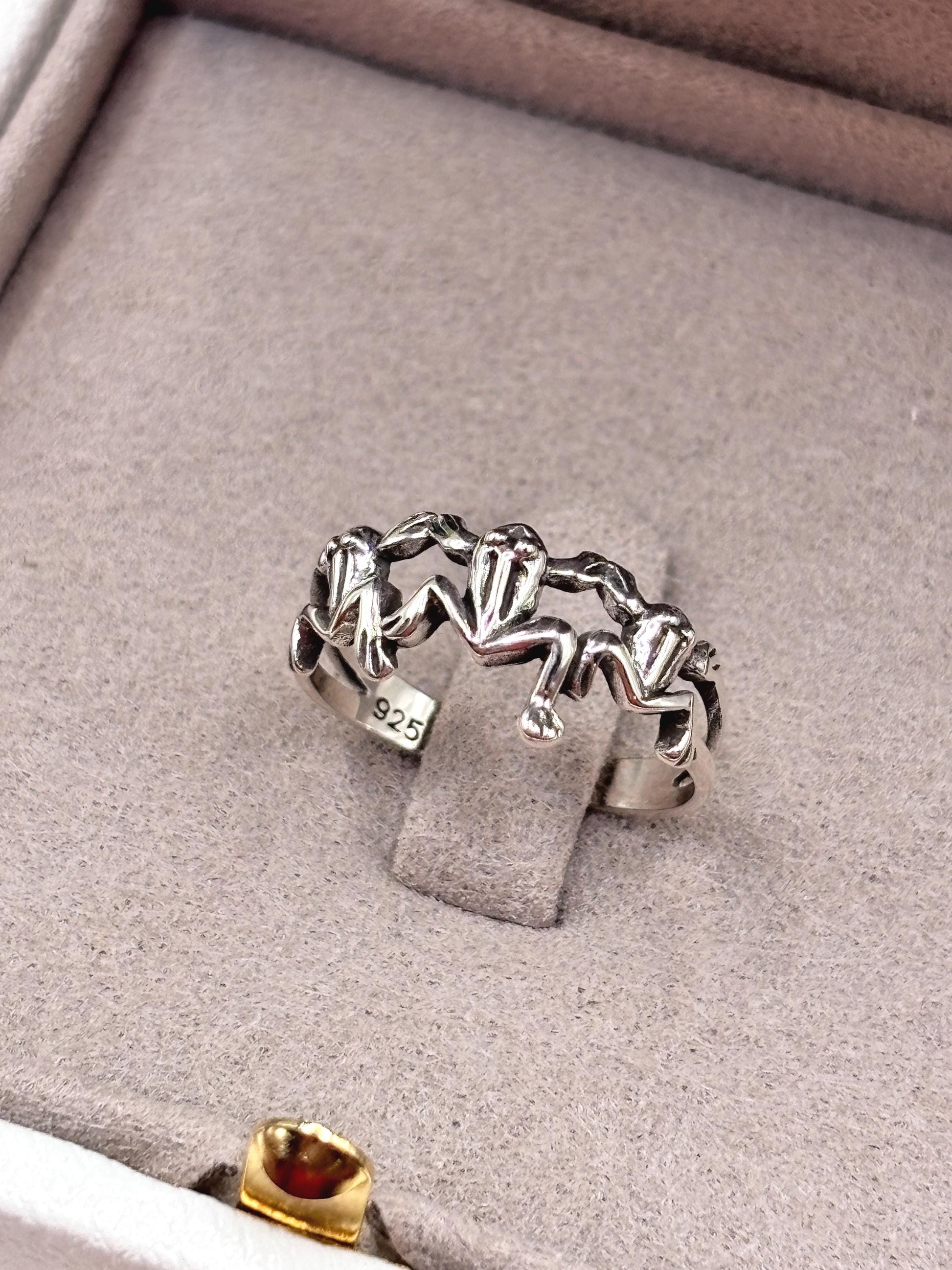 Frog Ring Sterling Silver 925, Fun Jewelry, Cute Animal Ring, Unique Statement Ring, Minimalist Nature Jewelry, Gift for Her,
