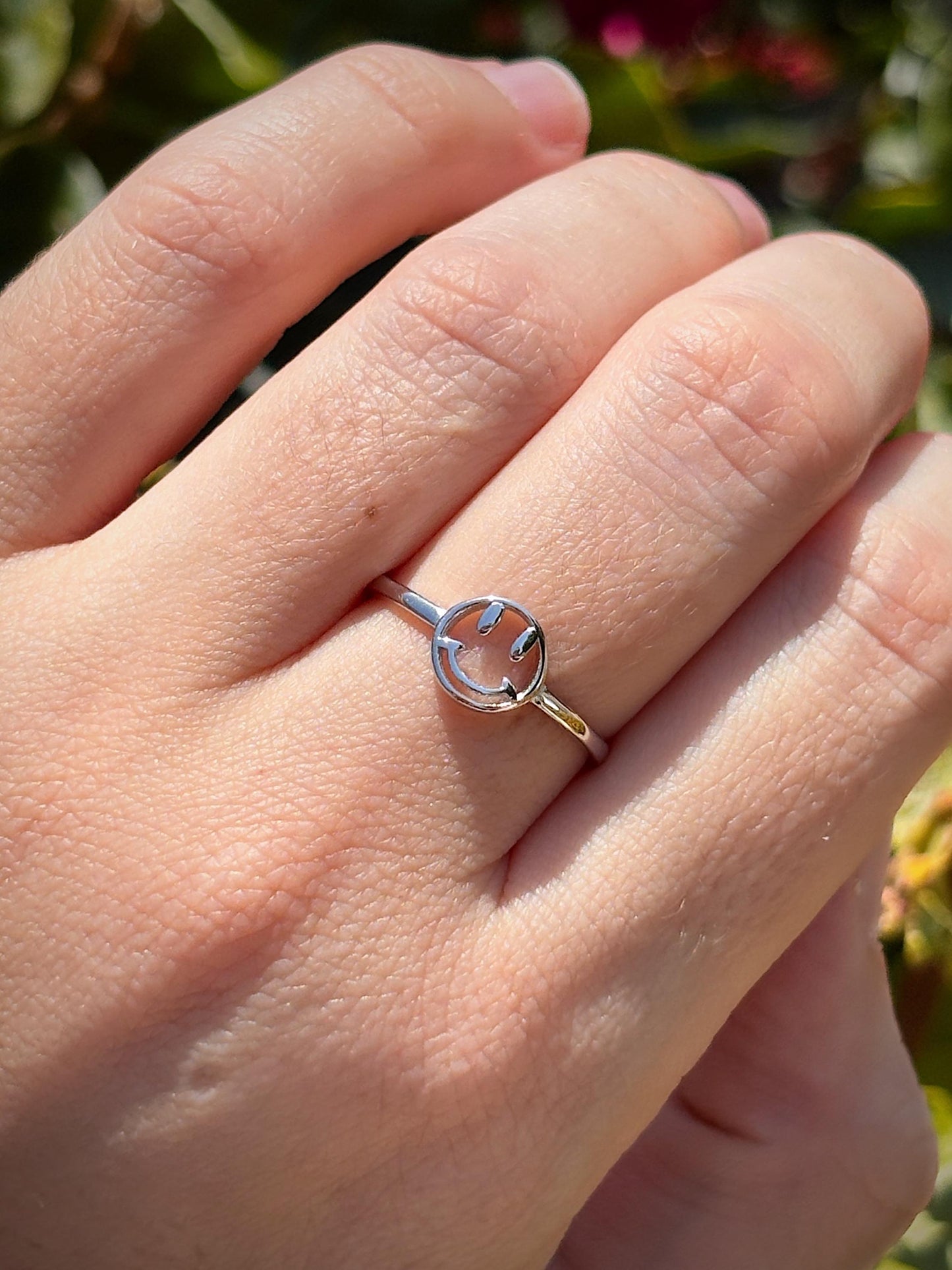 Handmade emoji ring, 925 sterling silver smiley face ring, minimalist happy face ring, cute everyday jewelry, positive gift for her