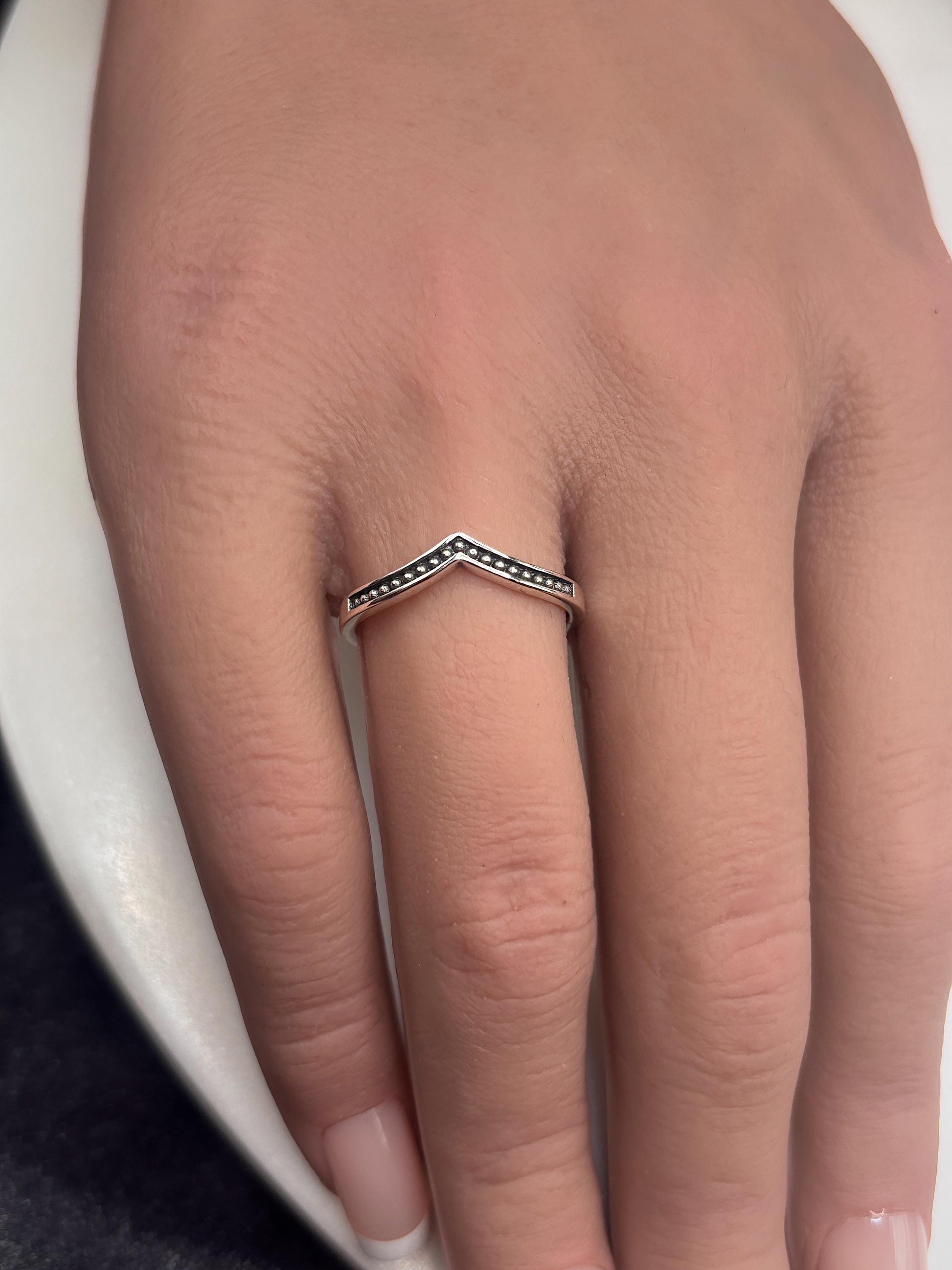 4mm 925 Sterling Silver Chevron Ring, Minimalist V Ring, Stacking Ring, Dainty Silver Band, Promise Ring for Her, Delicate Gift
