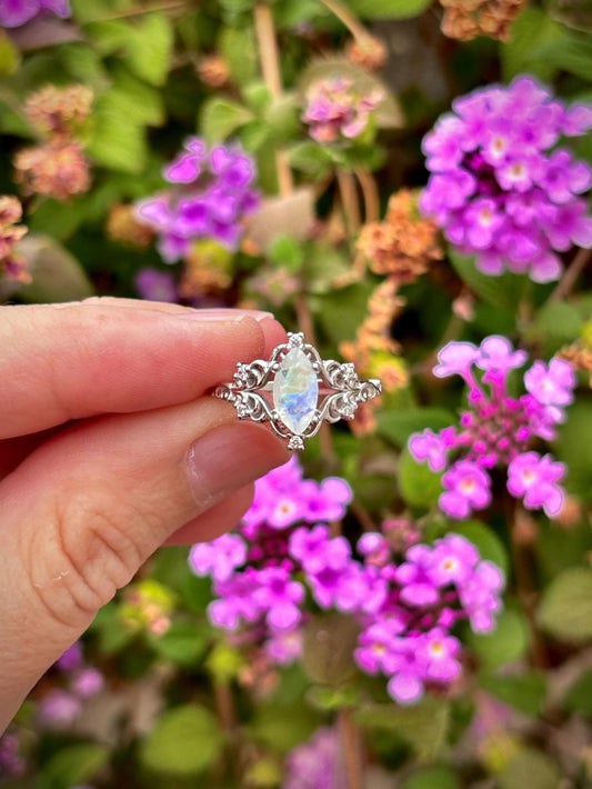 Natural Moonstone Handmade Ring 925 Sterling Silver, Vintage Inspired Floral Ring, Handmade Celestial Promise Ring, Fairycore Jewelry Gift