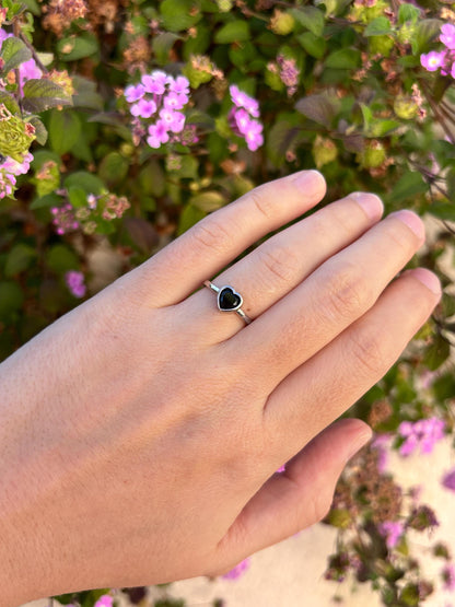 Black Onyx Heart Ring, Sterling Silver Minimalist Ring, Tiny Heart Ring, Bezel Set Ring, Gothic Promise Ring, Dainty Everyday Jewelry