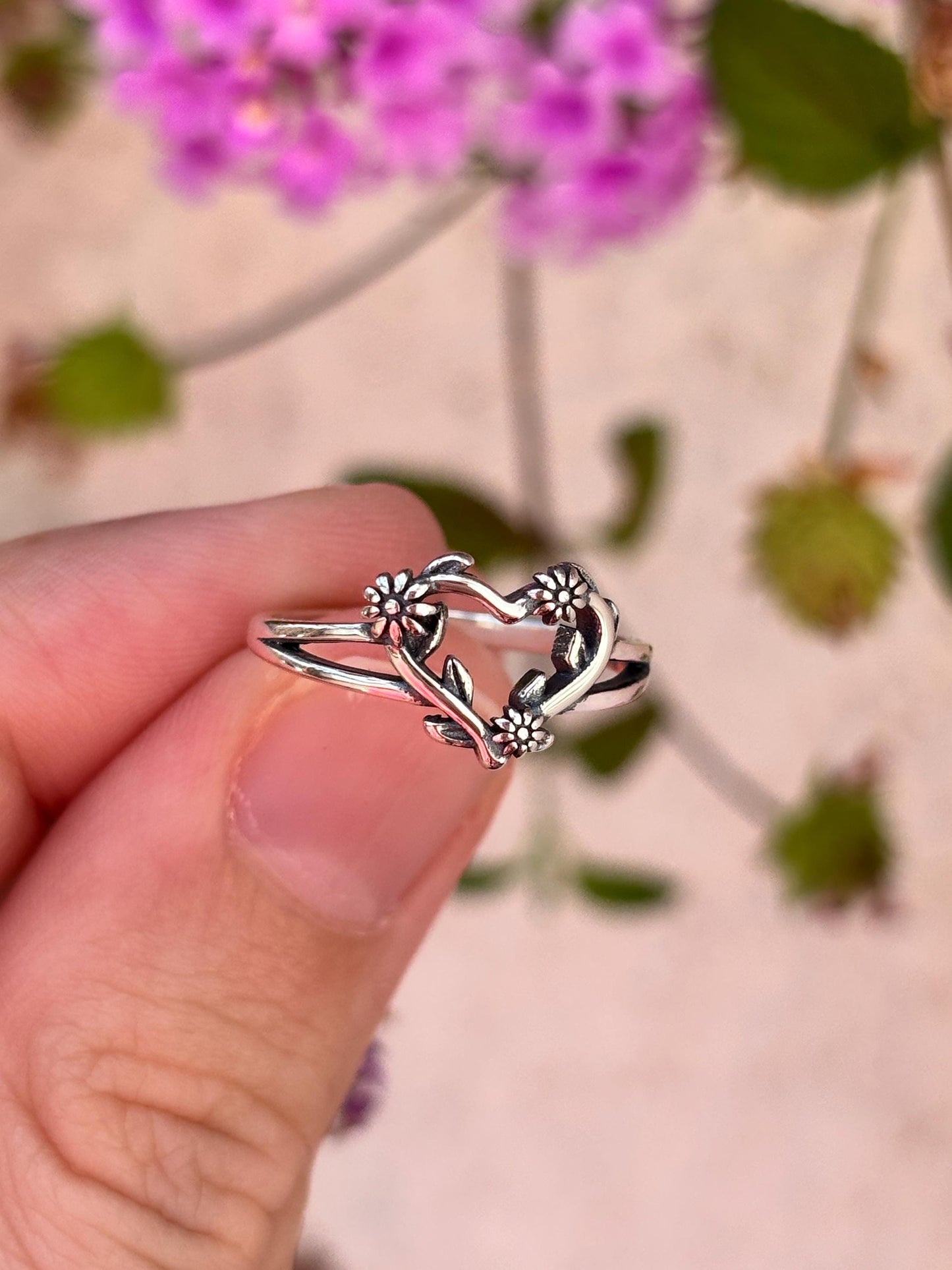 Floral Heart Ring, 925 Sterling Silver Heart Ring, Daisy Flower Ring, Romantic Nature Ring, Oxidized Vintage Jewelry