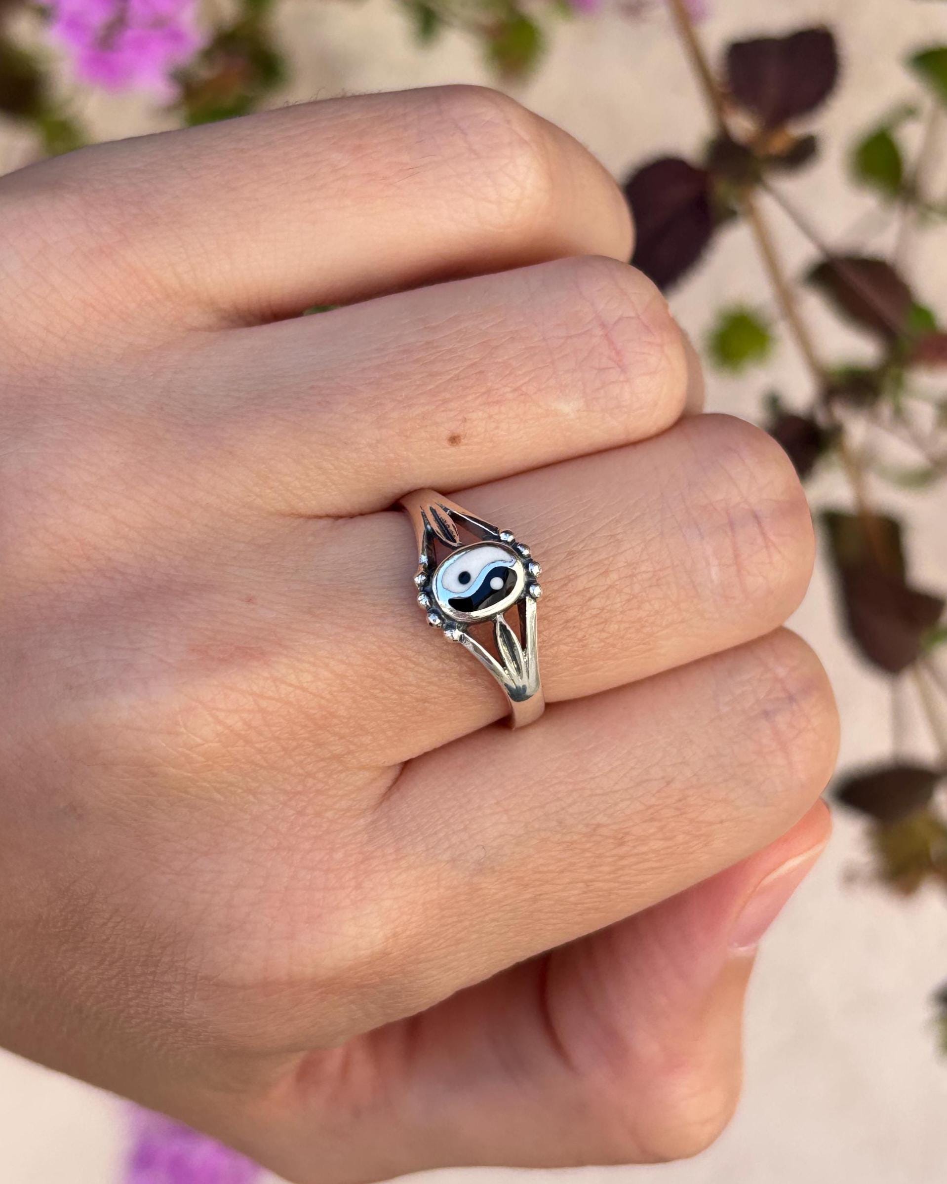 Yin Yang Ring, Sterling Silver Balance Ring, Spiritual Jewelry, Harmony Symbol Ring, Zen Ring, Meaningful Gift for Her