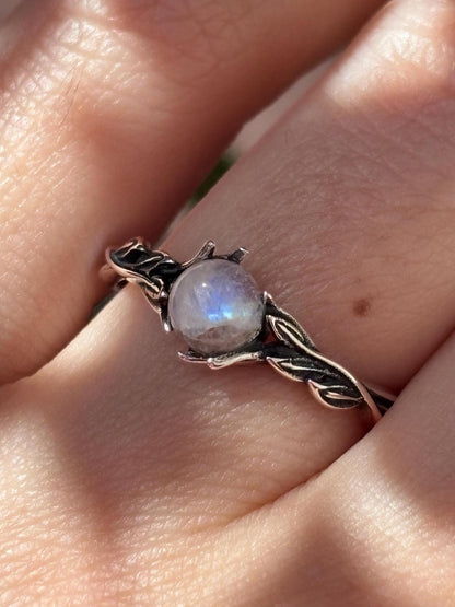 Moonstone Leaf Ring Sterling Silver, Nature Inspired Ring, Dainty Moonstone Ring, Minimalist Gemstone Ring, Woodland Jewelry