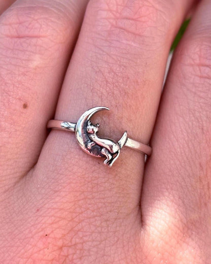 Cat Moon Ring, Sterling Silver Cat Lover Ring, Crescent Moon Jewelry, Minimalist Cat Ring, Celestial Animal Jewelry Gift