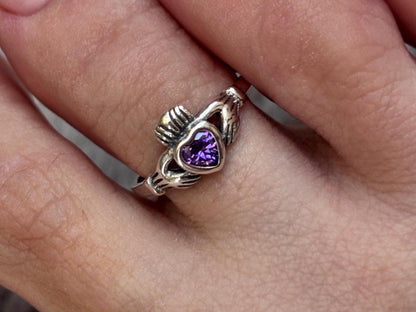 Sterling Silver Claddagh Ring, Purple Heart CZ Ring, Irish Friendship Ring, Celtic Love Ring, Promise Ring for Her, Vintage Silver Jewelry
