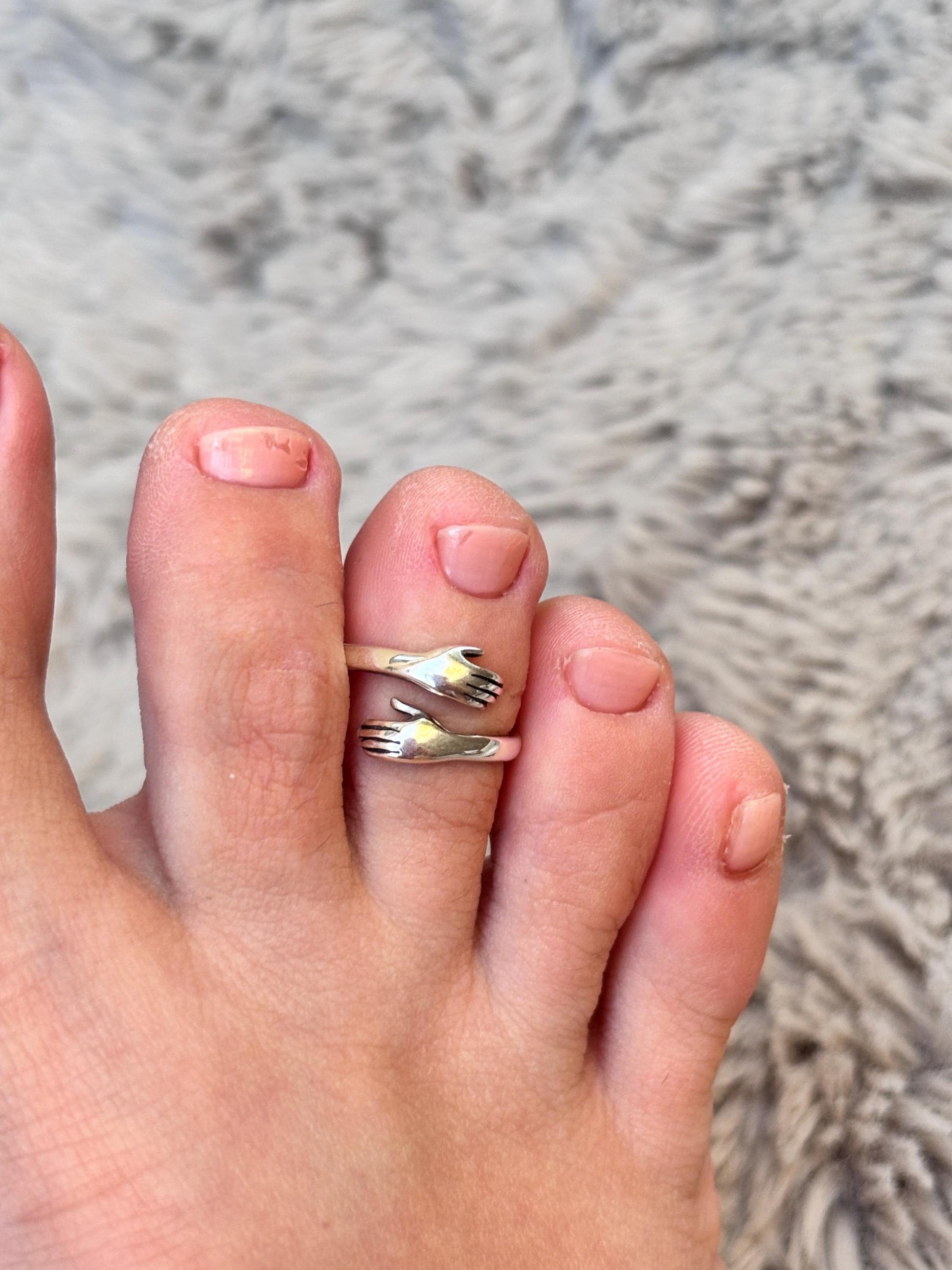 Sterling Silver Hug Toe Ring, Adjustable Toe Ring, Open Hand Ring, Minimalist Beach Jewelry, Friendship Ring, Summer Foot Jewelry