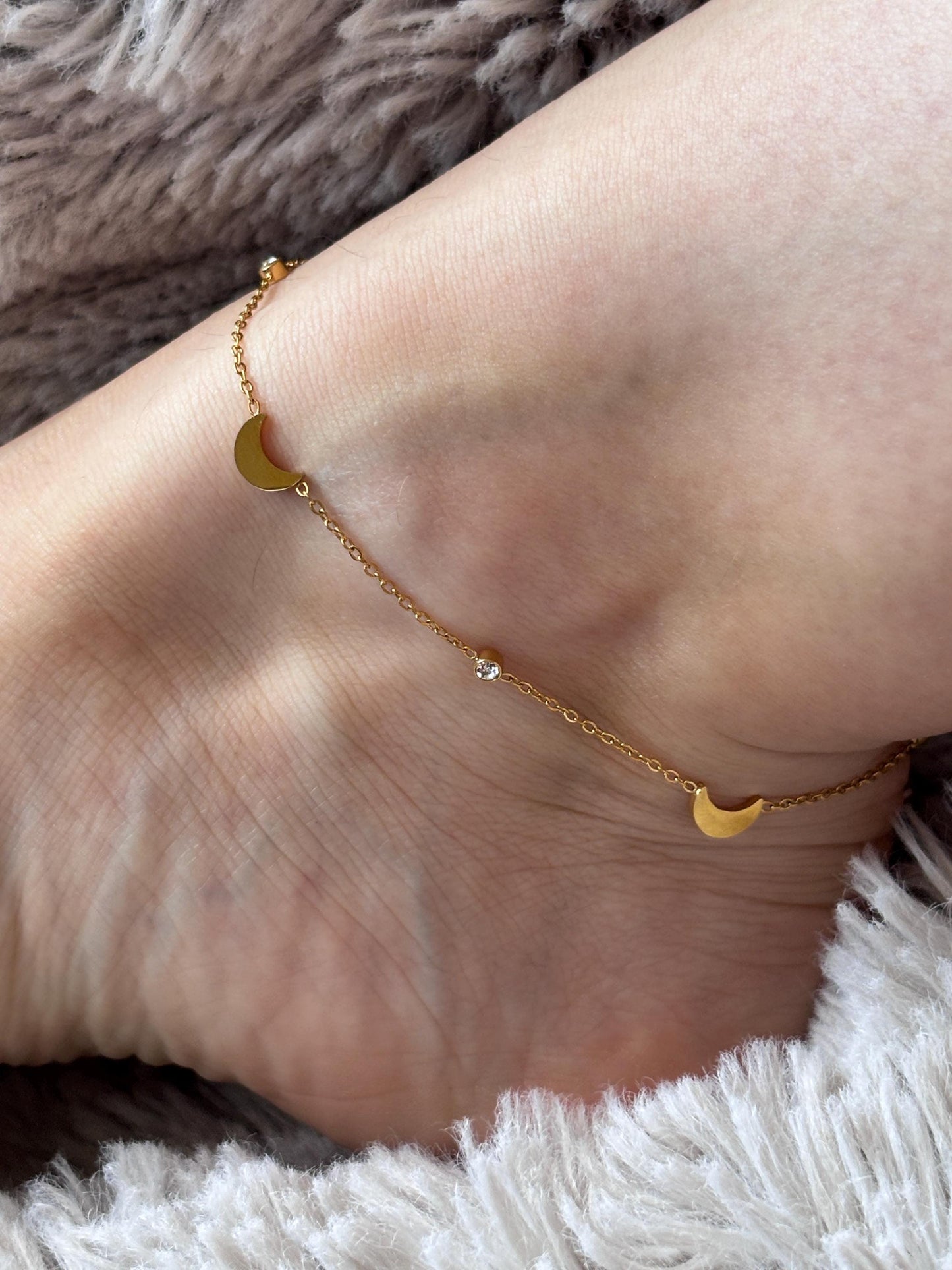 Moon Anklet, 14K Gold Plated Anklet, Crescent Moon Anklet, Gold Ankle Bracelet, Waterproof Anklet, Celestial Jewelry, Gift for Her