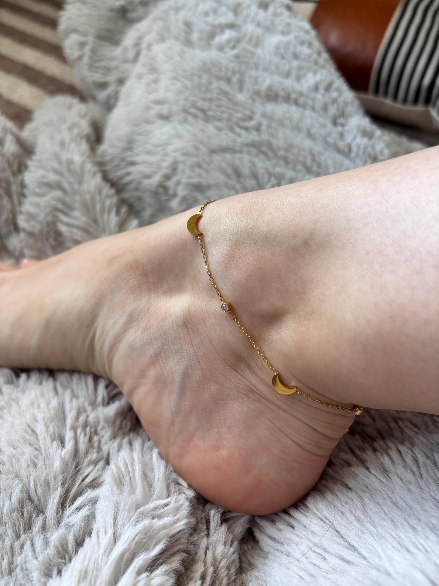 Moon Anklet, 14K Gold Plated Anklet, Crescent Moon Anklet, Gold Ankle Bracelet, Waterproof Anklet, Celestial Jewelry, Gift for Her