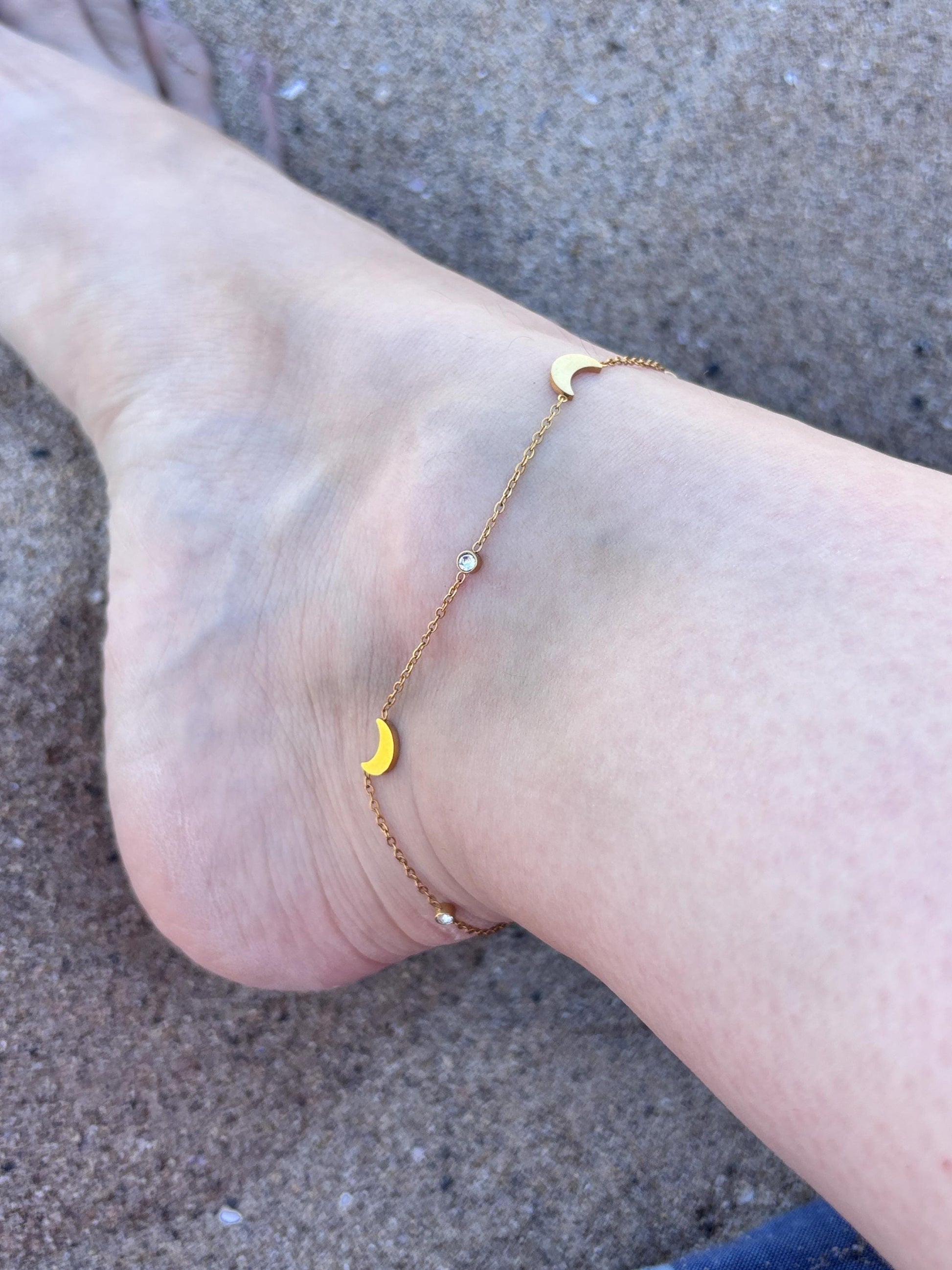 Moon Anklet, 14K Gold Plated Anklet, Crescent Moon Anklet, Gold Ankle Bracelet, Waterproof Anklet, Celestial Jewelry, Gift for Her