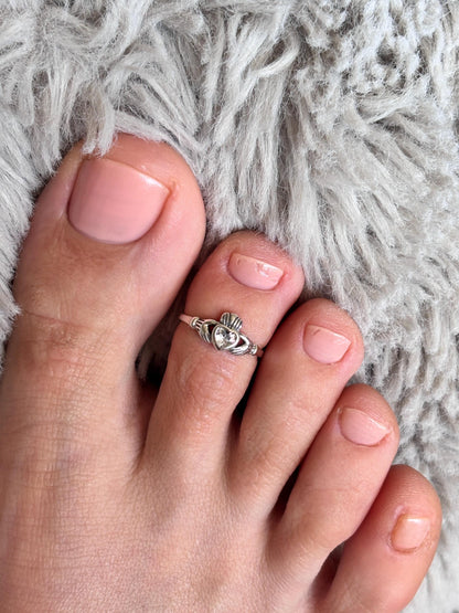 Claddagh Toe Ring, Sterling Silver Toe Ring, Heart Toe Ring, Celtic Love Ring, Adjustable Toe Ring, Promise Gift, Beach Jewelry