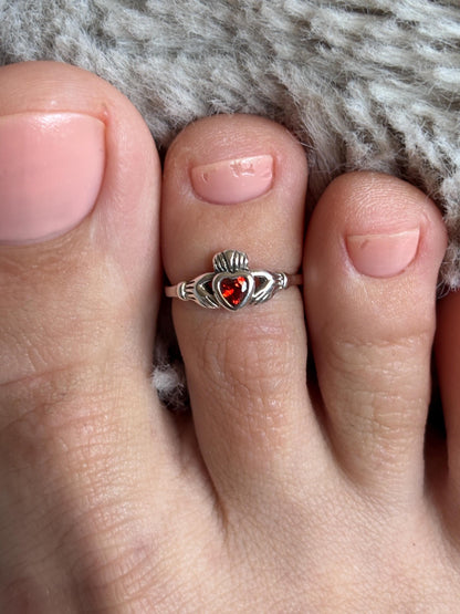 Claddagh Toe Ring 925 Sterling Silver, Red Garnet CZ Toe Ring, Adjustable Silver Toe Ring, Celtic Irish Jewelry, Beach Toe Ring