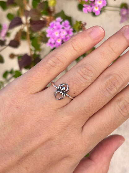Spider Ring Sterling Silver, Tiny Spider Ring, Gothic Minimalist Ring, Oxidized 925 Silver Jewelry, Halloween Aesthetic Ring