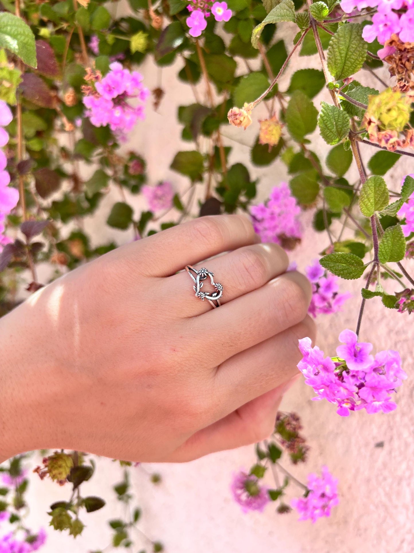 Floral Heart Ring, 925 Sterling Silver Heart Ring, Daisy Flower Ring, Romantic Nature Ring, Oxidized Vintage Jewelry
