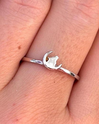 Howling Wolf Moon Ring, Sterling Silver Wolf Ring, Crescent Moon Ring, Nature Jewelry, Wolf Lover Gift, Minimalist Animal Ring