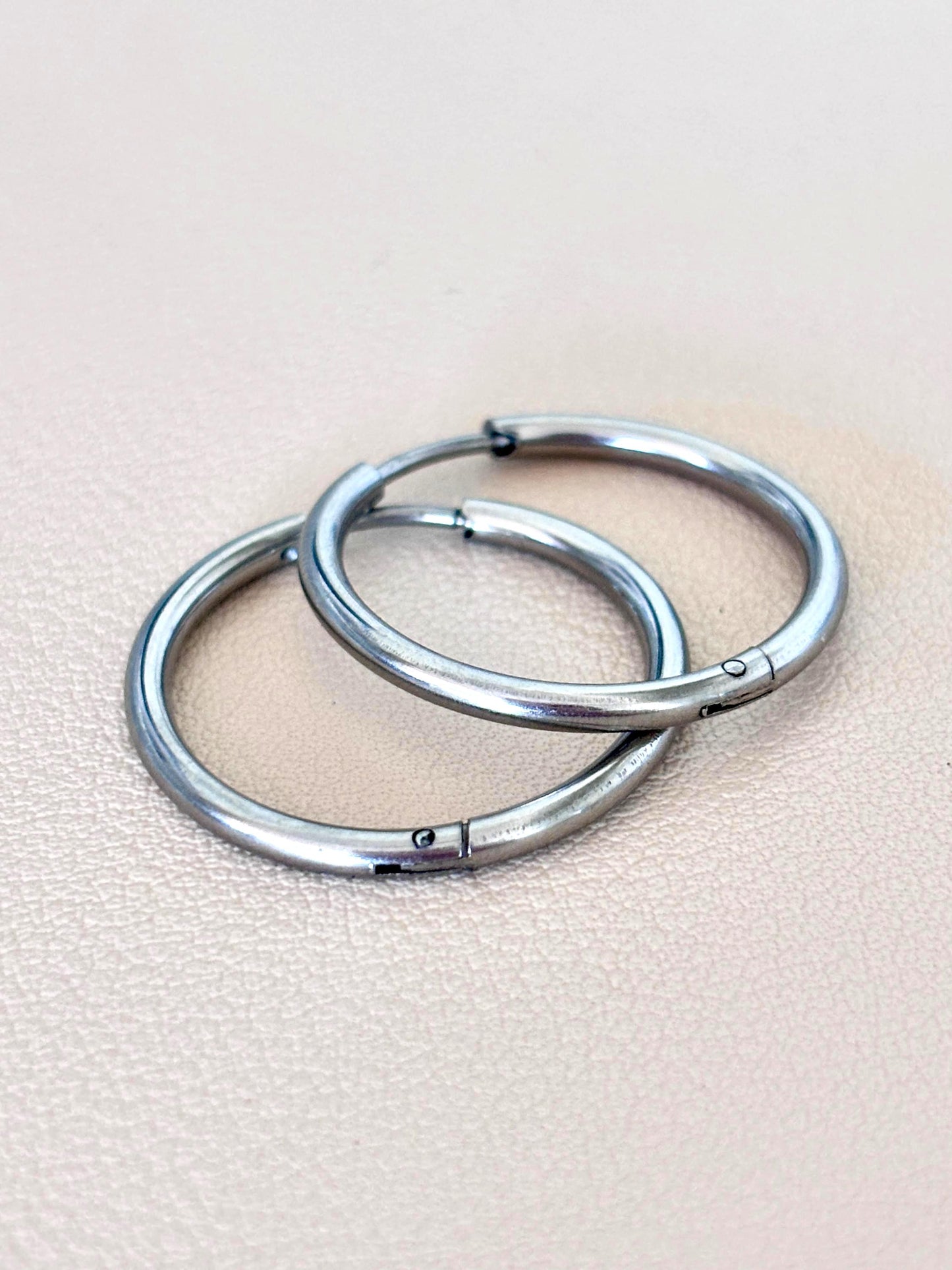 Stainless Steel Hoop Earrings, 25mm Hoop Earrings, Hypoallergenic Earrings, Lightweight Hoops, Minimalist Everyday Jewelry