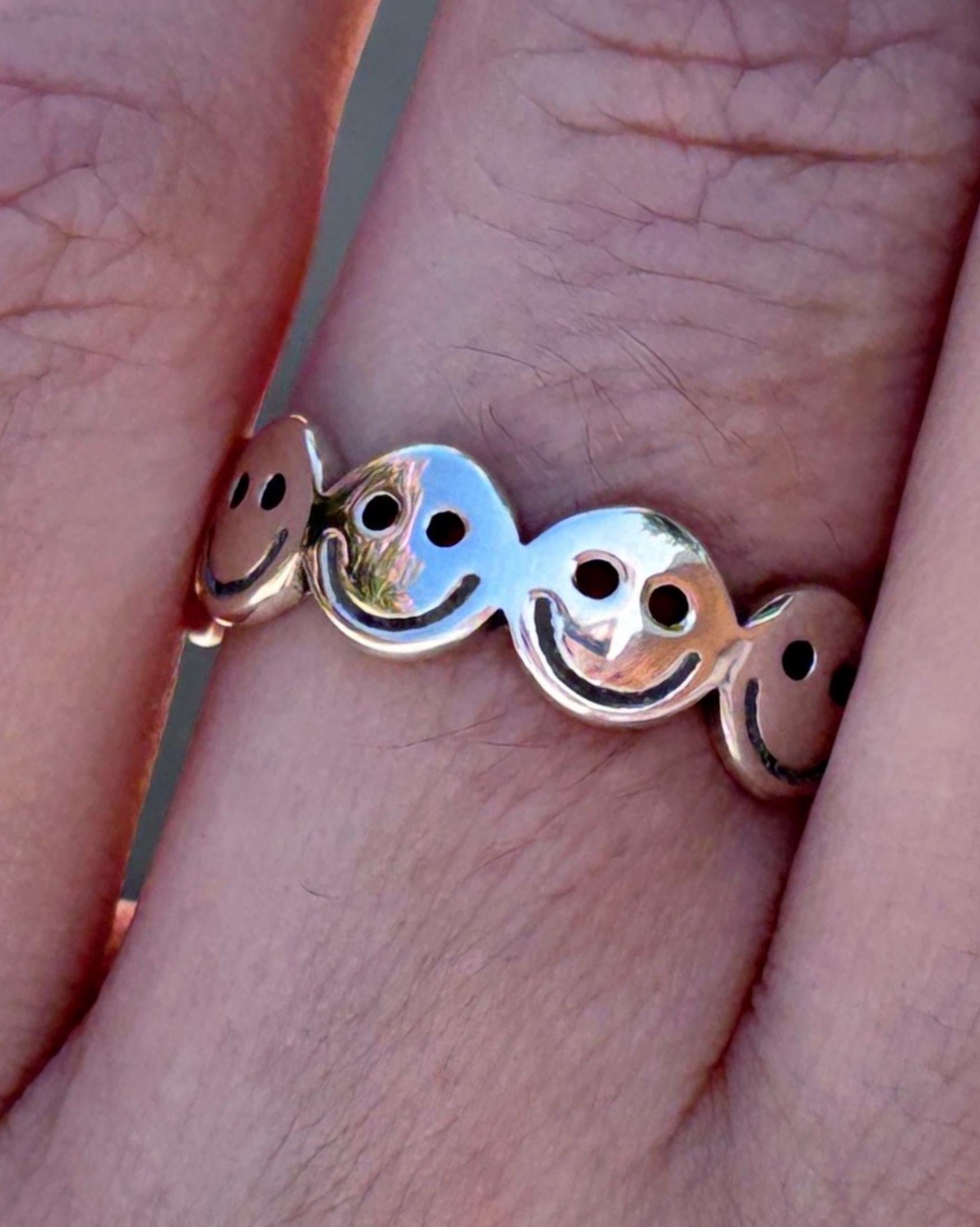 Smiley Face Ring 925 Sterling Silver, Y2K Happy Face Band, Emoji Ring, Cute Gen Z Jewelry, Trendy Stacking Ring Gift for Her