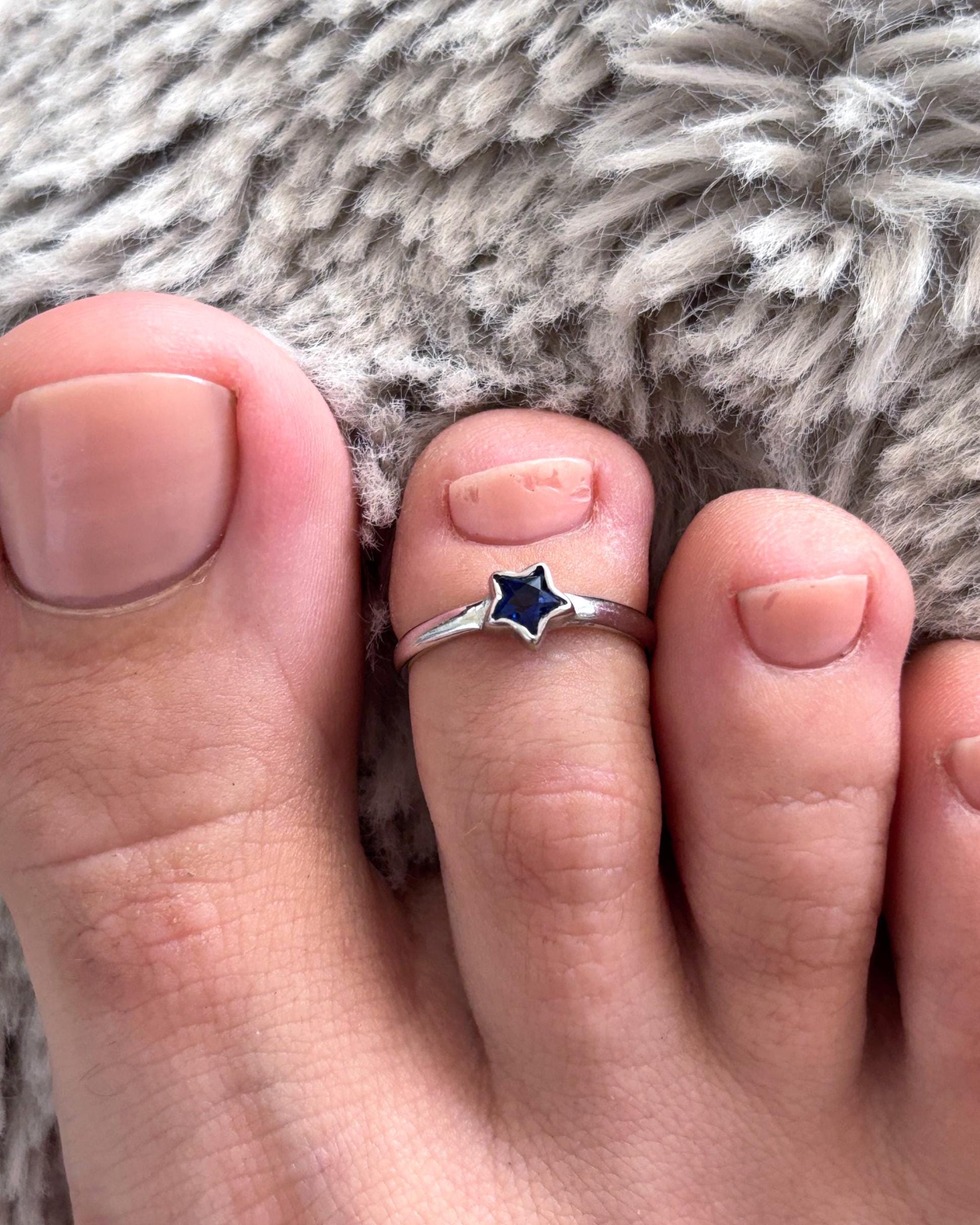 Sterling Silver Star Toe Ring, Blue CZ Star Ring, Celestial Toe Ring, Adjustable Silver Toe Ring, Minimalist Star Jewelry, Gift for Her