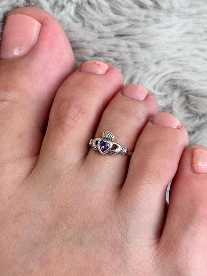 Sterling Silver Claddagh Ring, Purple Heart CZ Ring, Irish Friendship Ring, Celtic Love Ring, Promise Ring for Her, Vintage Silver Jewelry