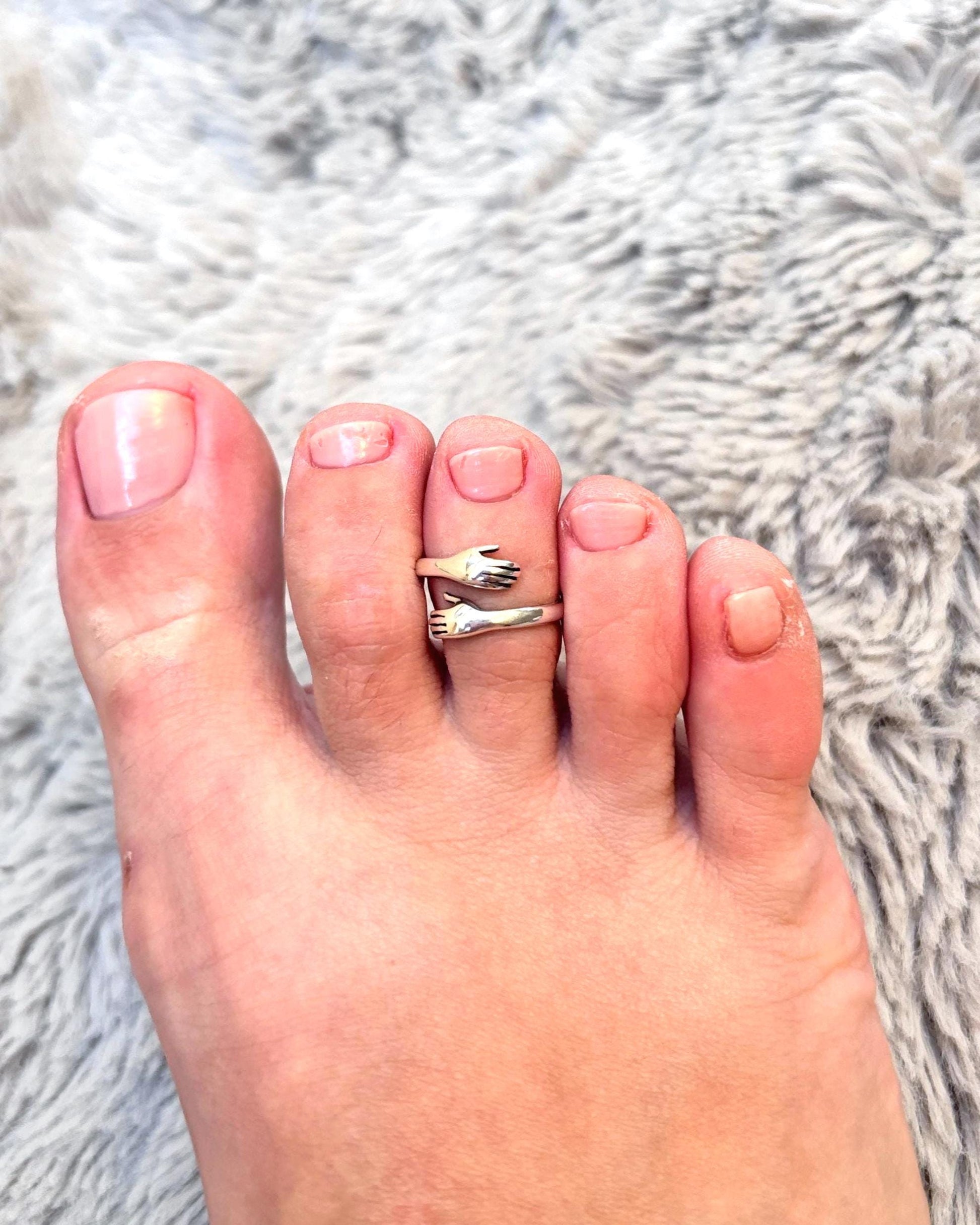 Sterling Silver Hug Toe Ring, Adjustable Toe Ring, Open Hand Ring, Minimalist Beach Jewelry, Friendship Ring, Summer Foot Jewelry