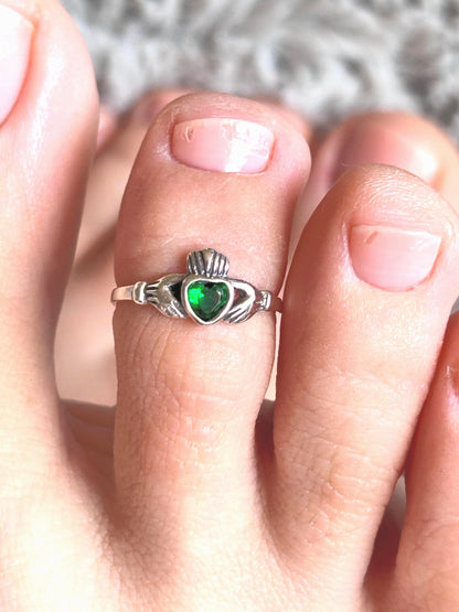 Claddagh Toe Ring with Green Heart, Sterling Silver Toe Ring, Emerald Heart Ring, Celtic Love Ring, Adjustable Toe Ring, Irish Jewelry