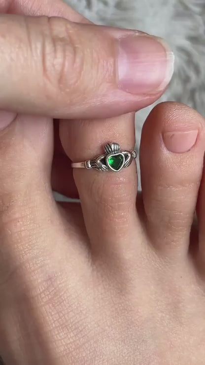 Claddagh Toe Ring with Green Heart, Sterling Silver Toe Ring, Emerald Heart Ring, Celtic Love Ring, Adjustable Toe Ring, Irish Jewelry