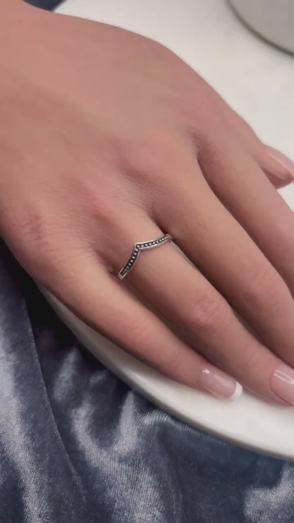4mm 925 Sterling Silver Chevron Ring, Minimalist V Ring, Stacking Ring, Dainty Silver Band, Promise Ring for Her, Delicate Gift